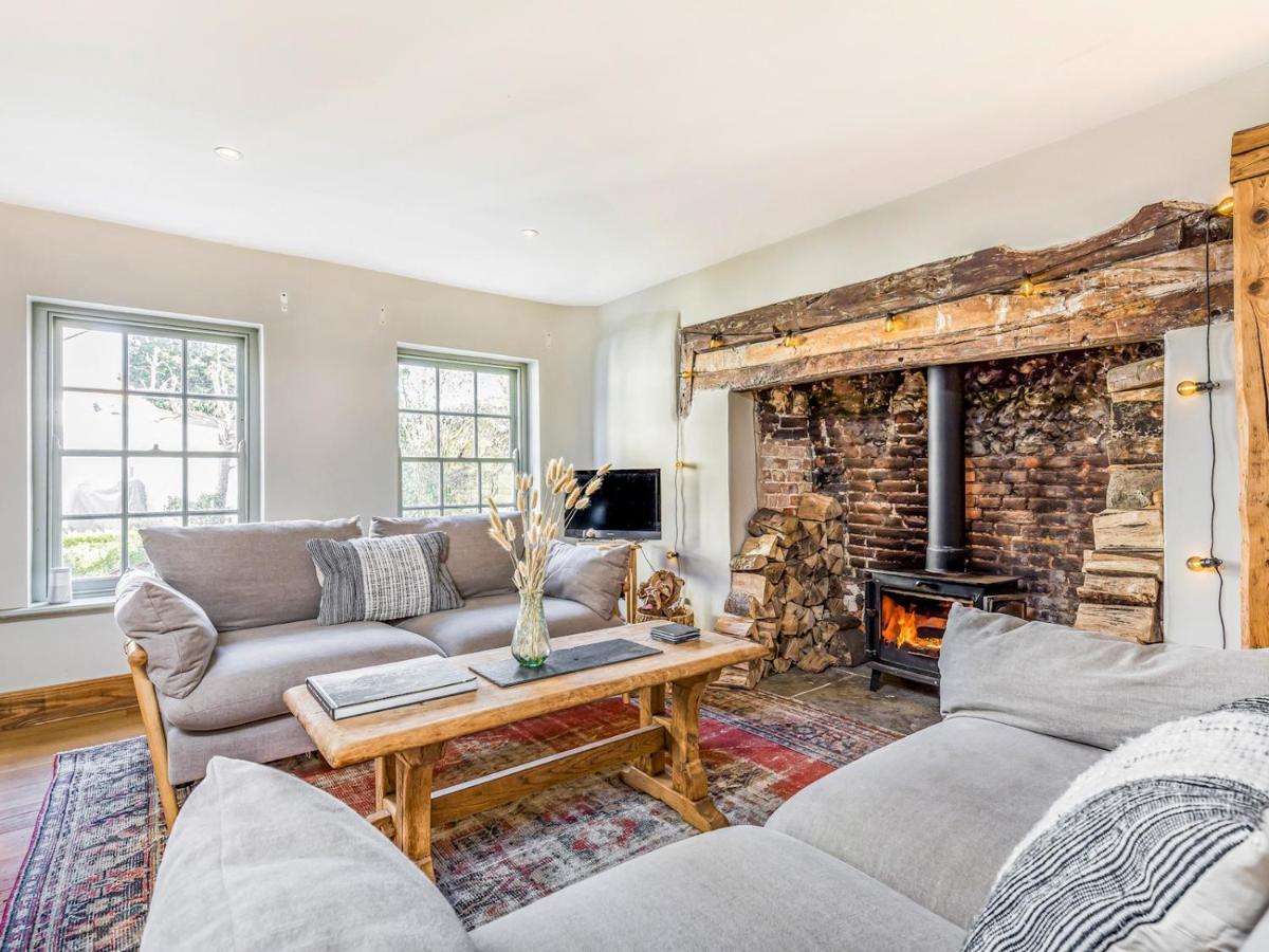 Pass The Keys Charming Downland Cottage チチェスター エクステリア 写真