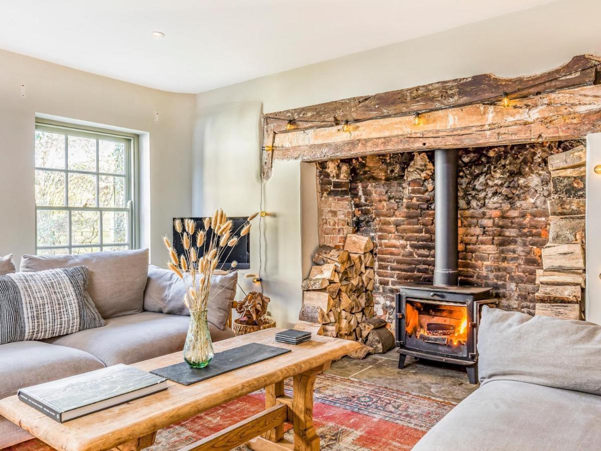 Pass The Keys Charming Downland Cottage チチェスター エクステリア 写真