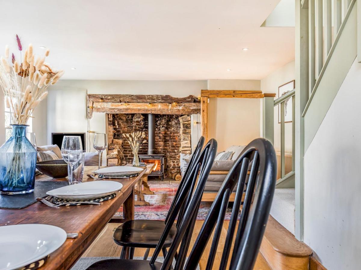 Pass The Keys Charming Downland Cottage チチェスター エクステリア 写真