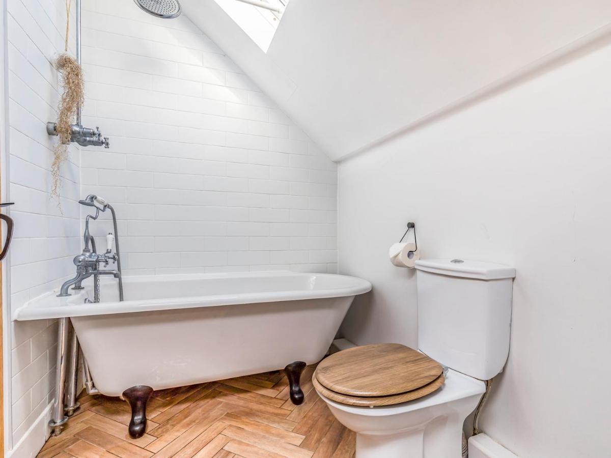 Pass The Keys Charming Downland Cottage チチェスター エクステリア 写真