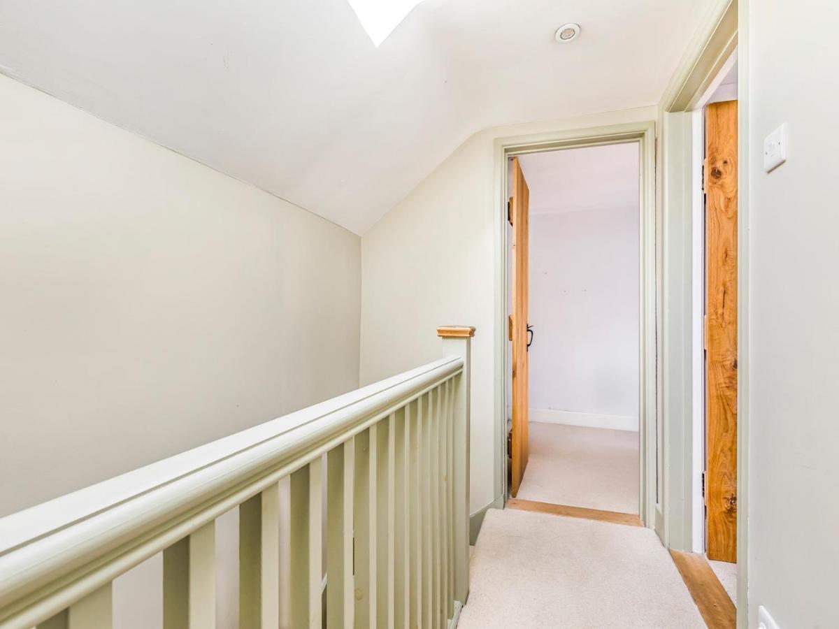 Pass The Keys Charming Downland Cottage チチェスター エクステリア 写真